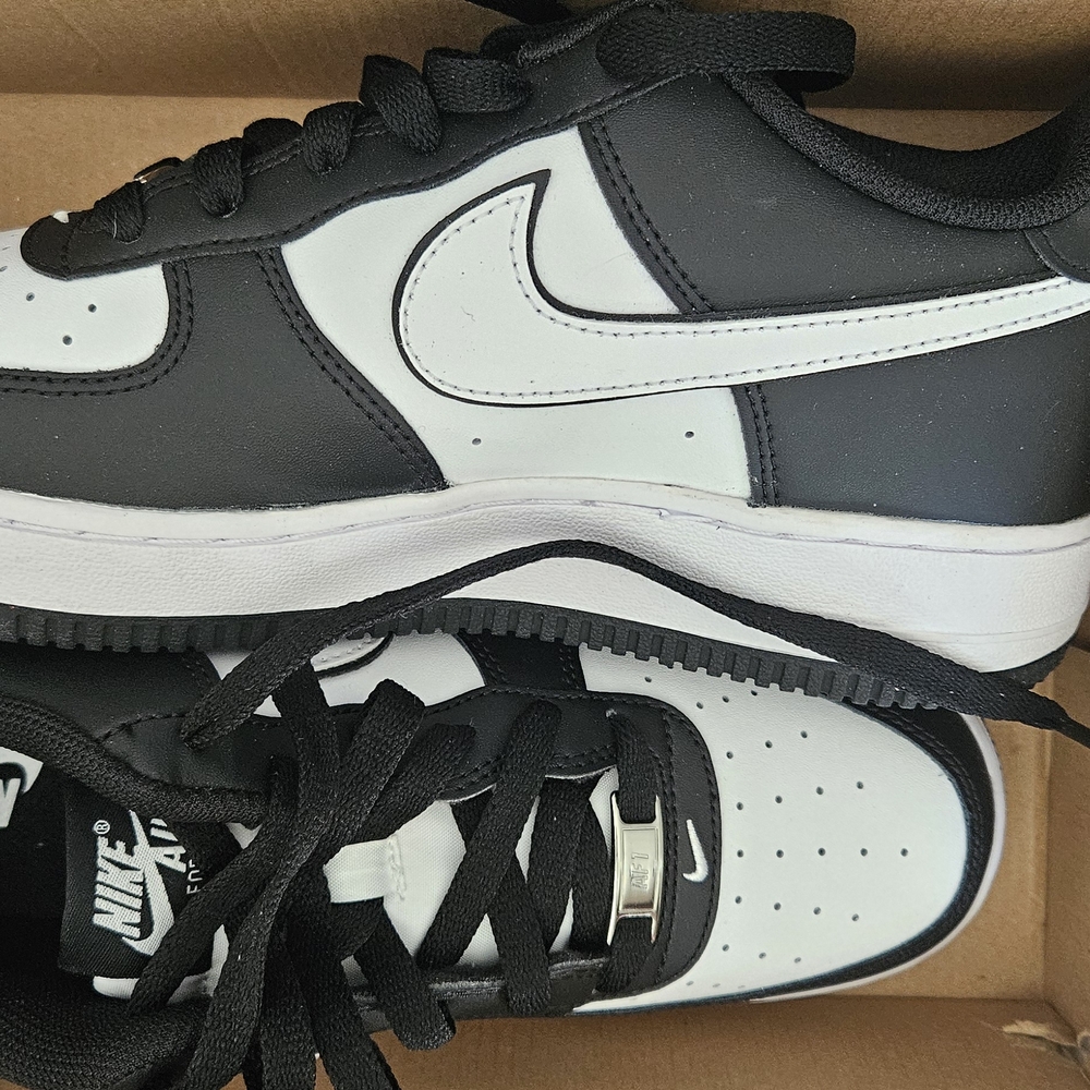 Nike Black and White Sneakers